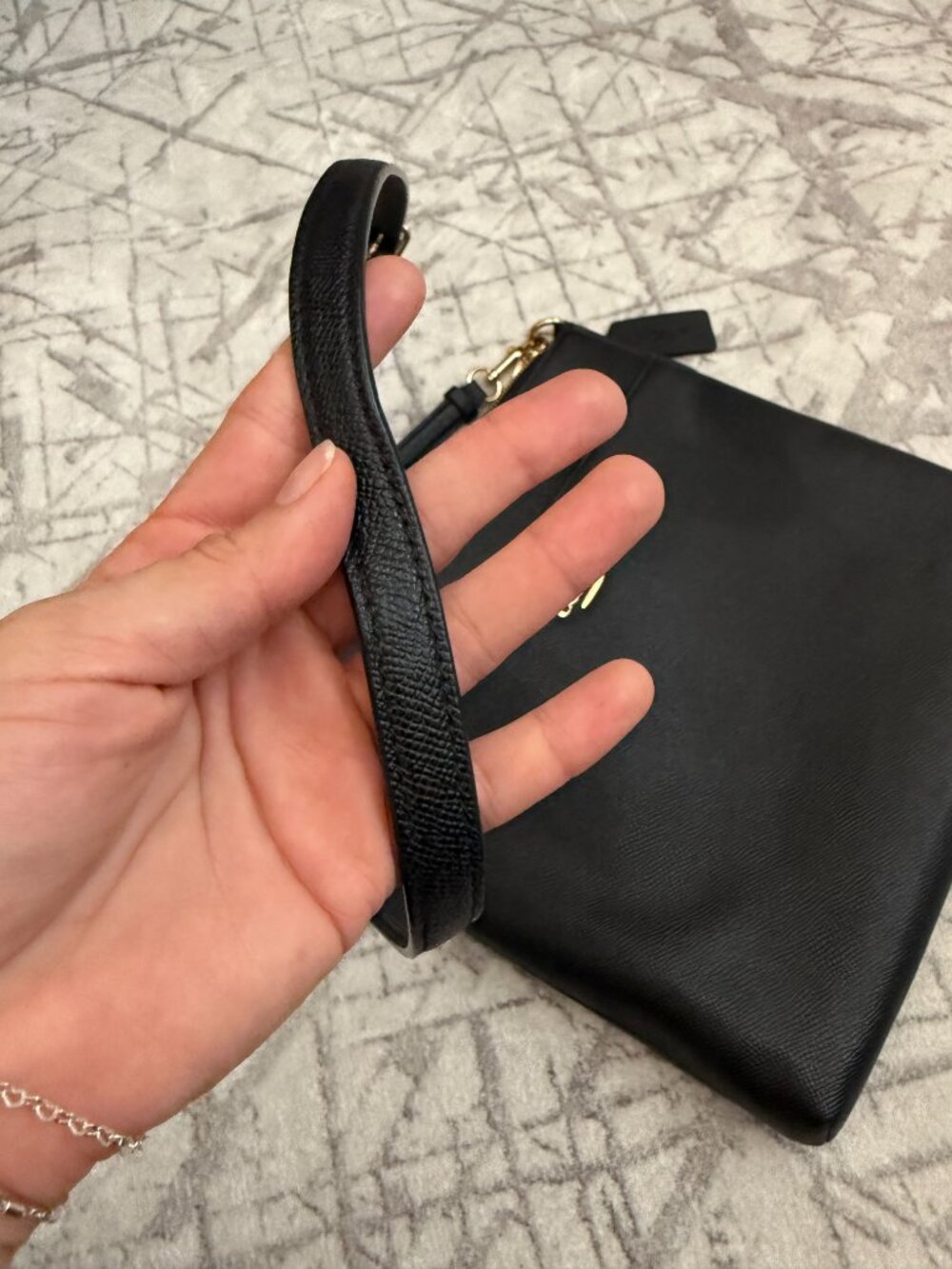 Coach Kitt Messenger Crossbody 26 Black Gold Leather Zip Bag 39408 - Picture 4 of 10